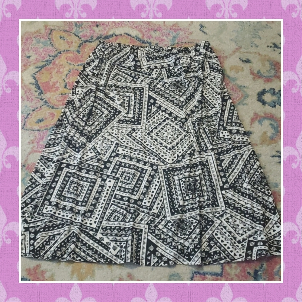 Nwt Jane Ashley maxi skirt size 1x. (Bin 2)